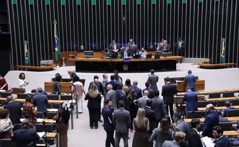 Câmara aprova aumento de penas para crimes sexuais infantis