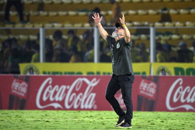 Fluminense perde para o Mirassol e desperdiça chance de liderança