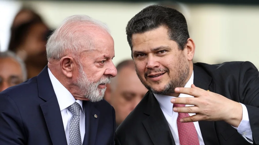 Lula pede mapeamento para retaliar, mas poupa Alcolumbre