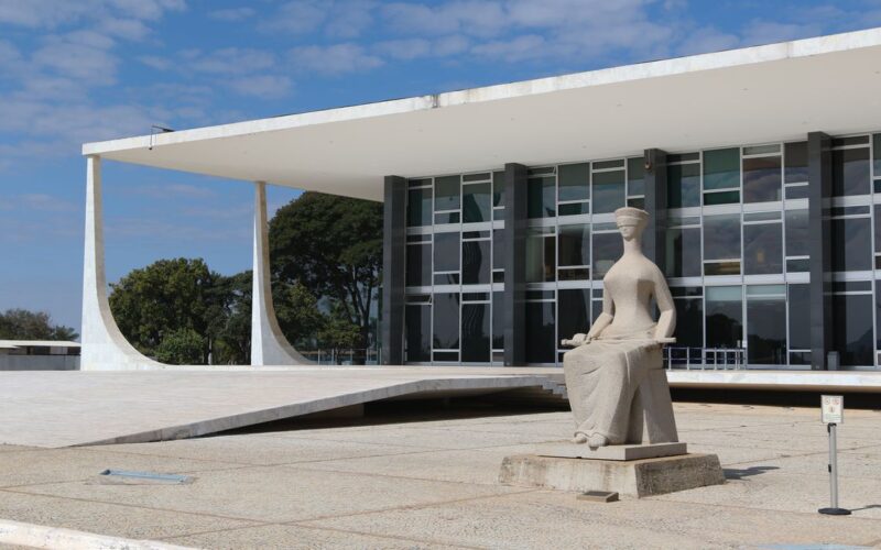 STF deve validar redução de penas do 8 de Janeiro com recados