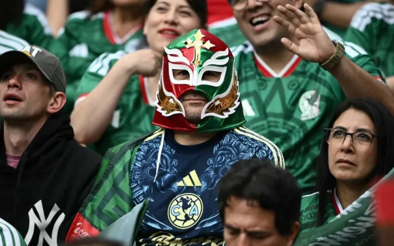 México aposta em casa cheia para quebrar jejum de 40 anos