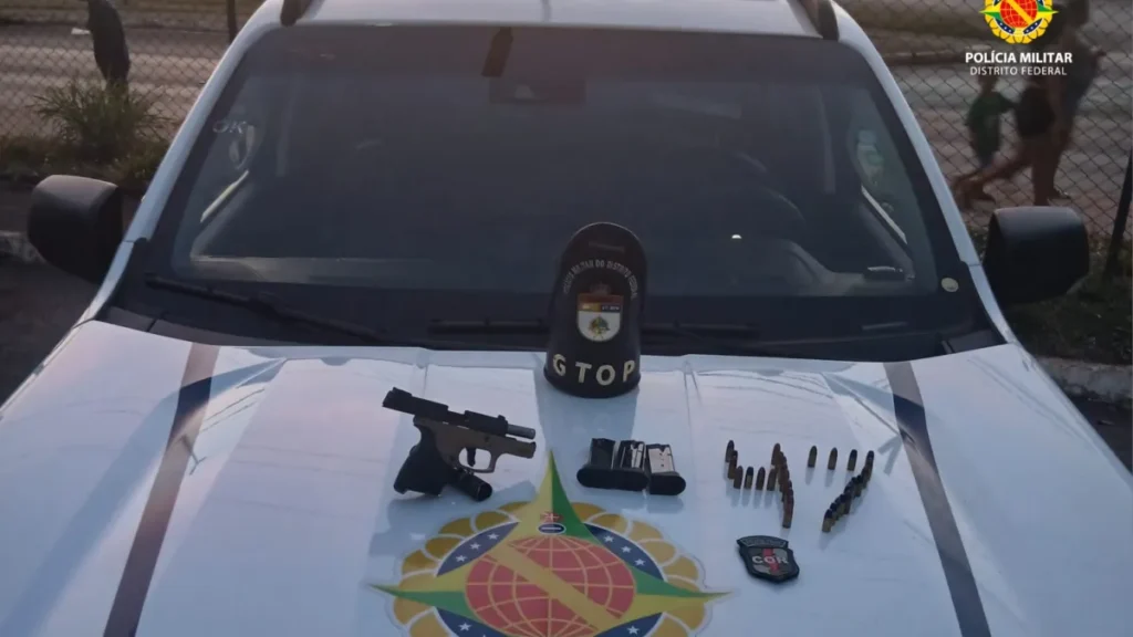 Motorista de app é preso após ameaçar passageira com arma no Recanto