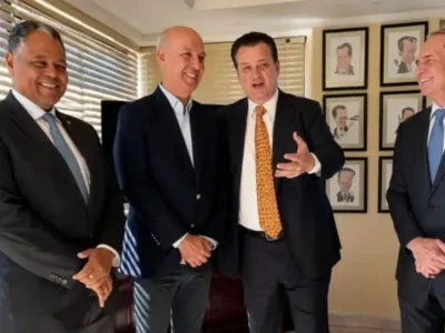 Kassab anuncia apoio a Arruda e critica carga tributária