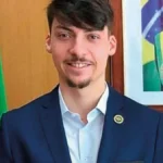 Filho 04 de Bolsonaro anuncia pré-candidatura a deputado federal