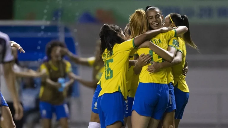 Lei ajusta férias escolares de 2027 para a Copa Feminina