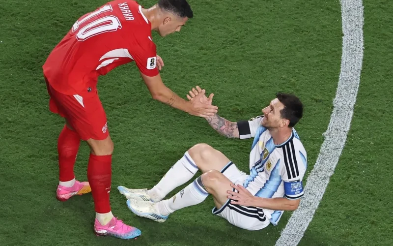 Messi na semi e Neymar no pôquer: o abismo da Copa