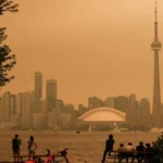 Fumaça de incêndios no Canadá cobre EUA e cria alerta de saúde