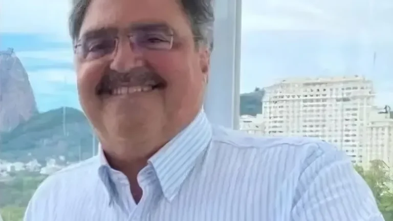 Defesa pede que Moraes seja afastado de caso sobre vazamento