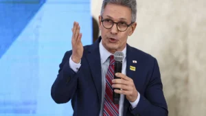 Zema defende voto impresso para aumentar confiança nas urnas
