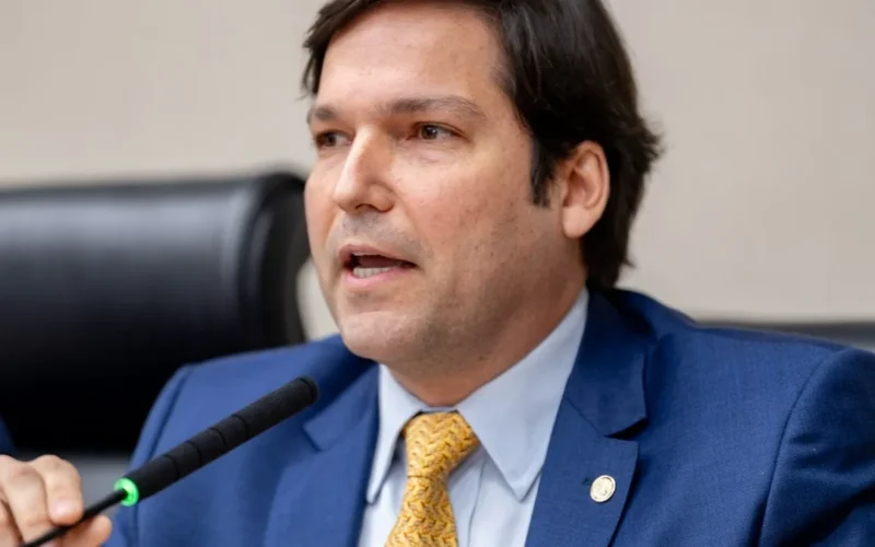 Projeto cria programa para empregar mães solo no DF