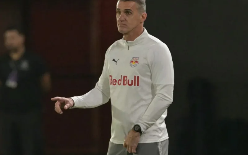 Red Bull Bragantino empata com Coritiba e segue no G-5