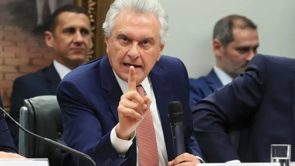 Faria Lima rejeita Flávio Bolsonaro e aposta em Caiado