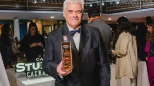 Cachaça brasileira histórica: Hugo Studart lança edição especial
