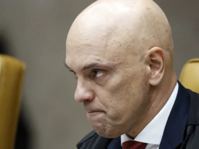 Datafolha: 59% acham que Moraes errou ao proibir visita de Flávio a Bolsonaro