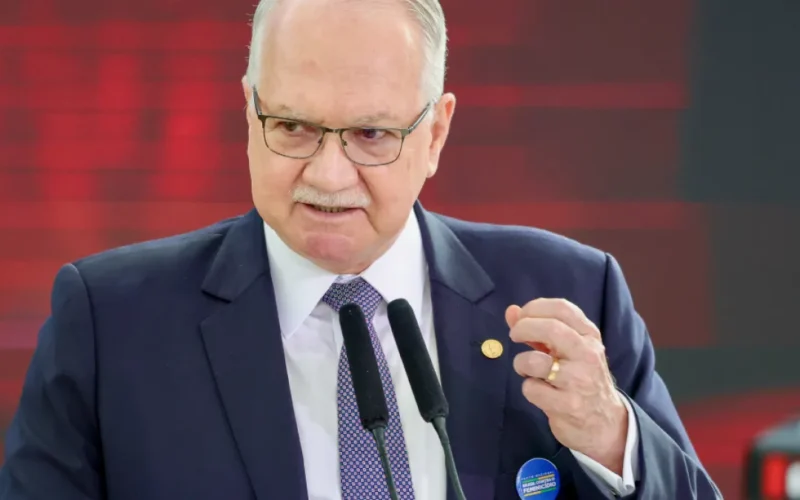 Fachin propõe norma para juízes declararem atividades privadas