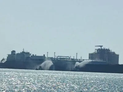 Drones atingem navio dos EUA em terminal de gás no Egito