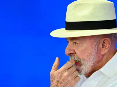 TRE-SP multa Lula em R$ 15 mil por propaganda eleitoral antecipada