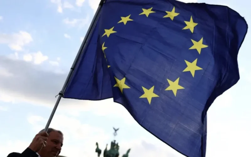UE enfrenta crise imigratória e pressão da ultradireita