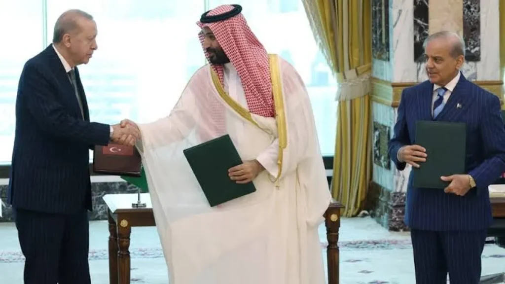 Arábia Saudita, Turquia e Paquistão assinam pacto militar