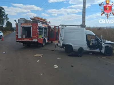 Colisão entre carros deixa quatro feridos em Sobradinho