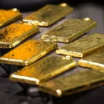 Ouro sobe com foco no Fed e ignora alta do petróleo
