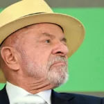 Lula usa chapéu pela 1ª vez em foto de urna; entenda motivo