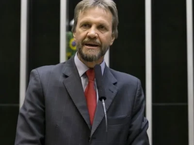 Líder do PT na Câmara, Pedro Uczai sofre AVC e é internado