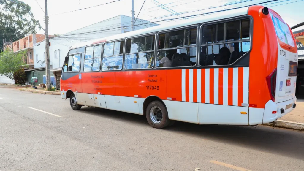 Três linhas de ônibus passam a circular pela Vila Telebrasília